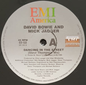 David Bowie - Dancing In The Street